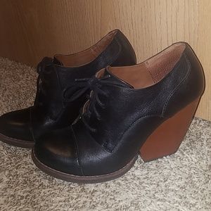 Thick heeled bottles